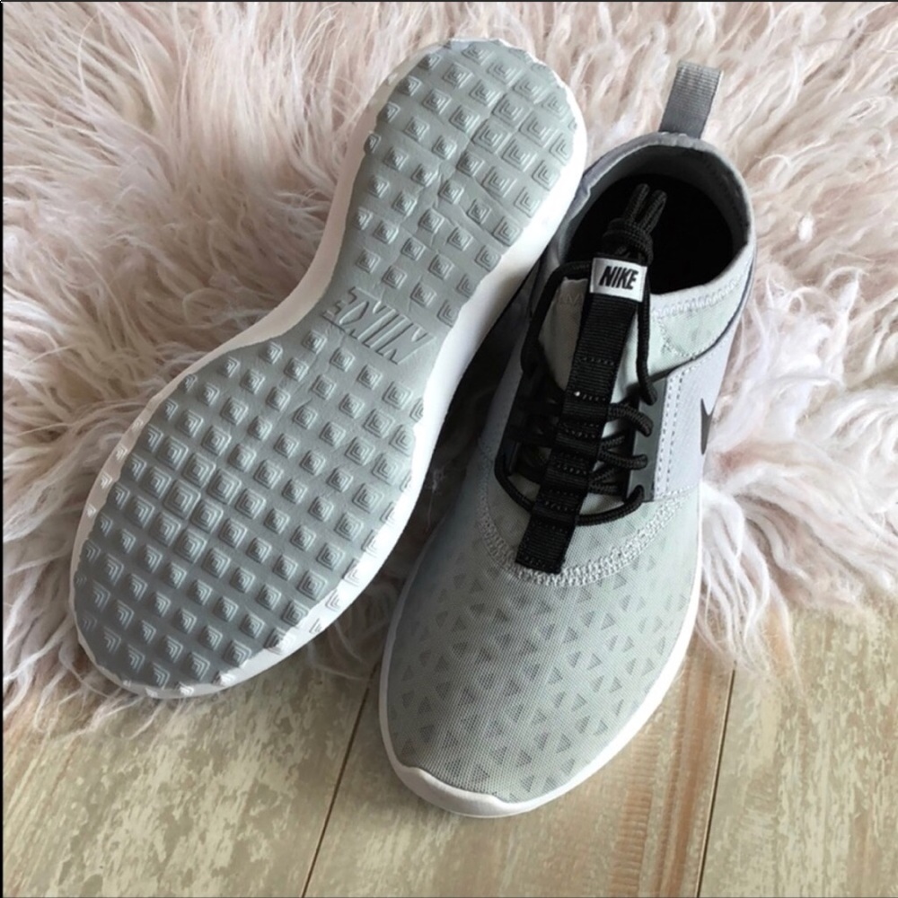 NWT Nike juvenate Grey - Picture 8 of 8